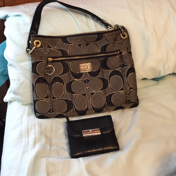 Purse - Picture 1 of 1